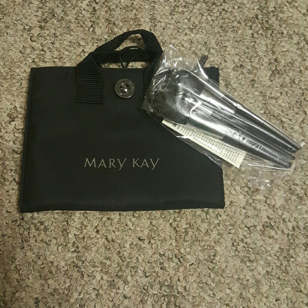 Mary kay brush set